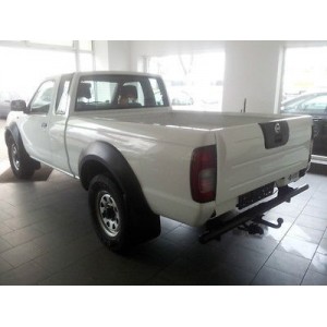 ATTELAGE NISSAN NP300 KING-CAB 2008- (D22 inclus Single Cab) - rotule equerre - attache remorque BRINK-THULE