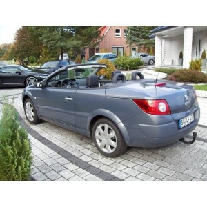 ATTELAGE RENAULT MEGANE COFFRE 2003-2008 (4 Portes) - RDSO demontable sans outil - attache remorque BRINK-THULE