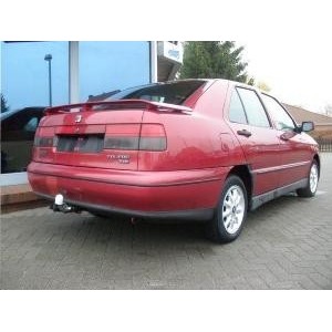 ATTELAGE Seat Toledo berline 1991-3/1999 - COL DE CYGNE - attache remorque BRINK-THULE