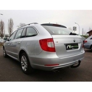 ATTELAGE SKODA SUPERB BREAK 2010- - COL DE CYGNE - attache remorque ATNOR 