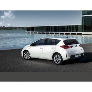 ATTELAGE TOYOTA AURIS 2013- (hayon (E18) Hybrid) - COL DE CYGNE - attache remorque BRINK-THULE
